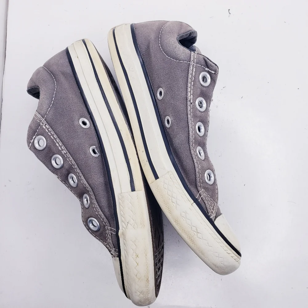 Converse Gray Canvas Low Top Chucks Slip On Shoes Boys Youth Size 2
